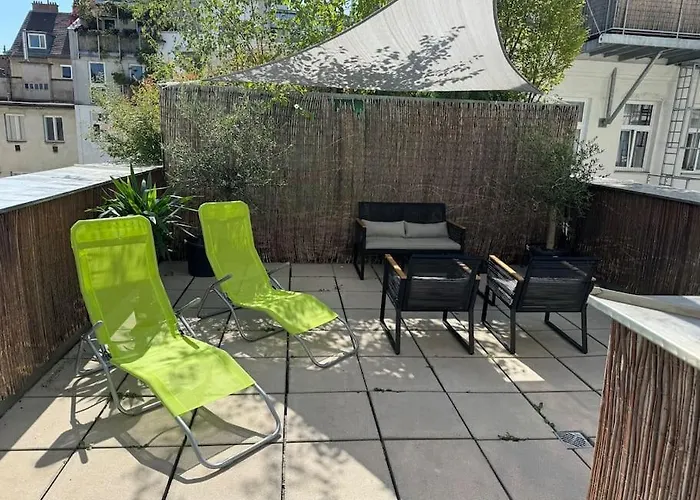 Relax Auf Der Terrasse In Wien